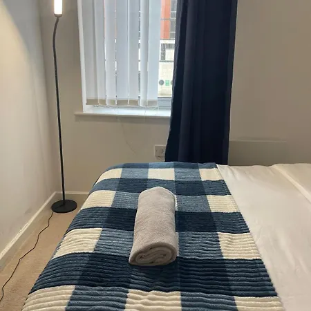 Apartamento Stylish 2bedroom Flat - Centre - Near Station *