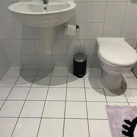 Stylish 2bedroom Flat - Centre - Near Station 公寓 *