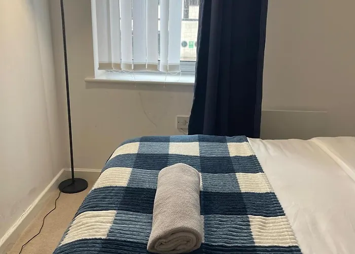 Διαμέρισμα Stylish 2bedroom Flat - Centre - Near Station *