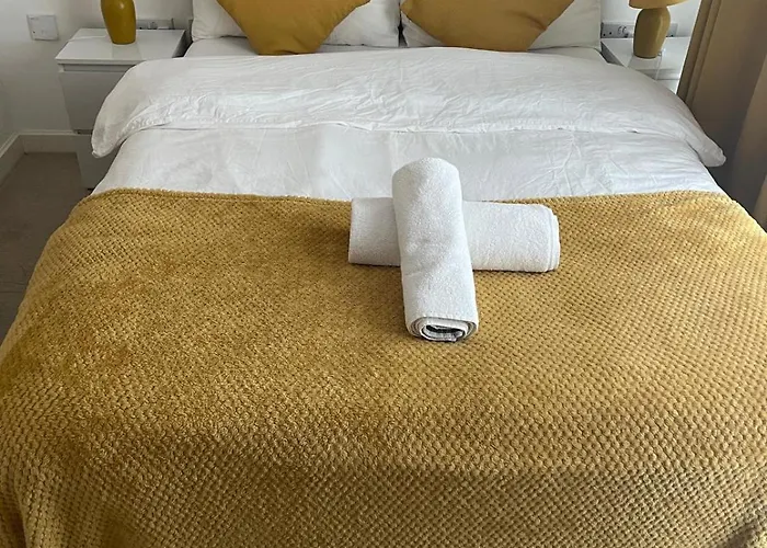 Stylish 2bedroom Flat - Centre - Near Station Διαμέρισμα