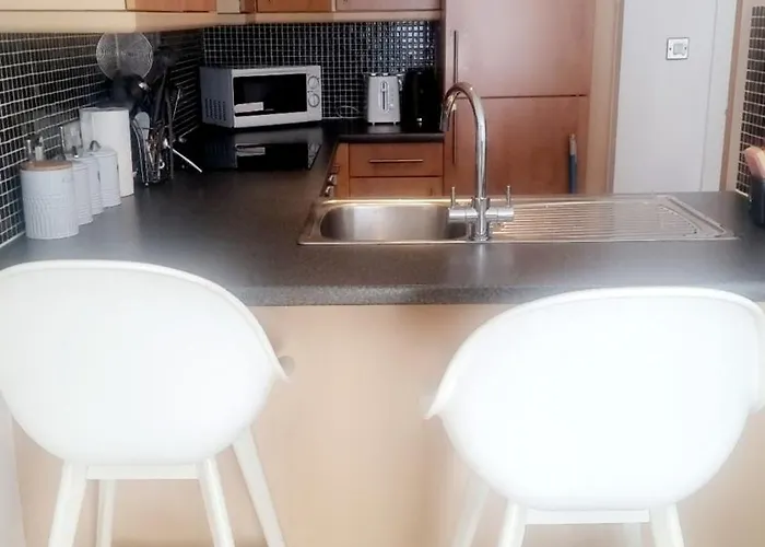 Διαμέρισμα Stylish 2bedroom Flat - Centre - Near Station