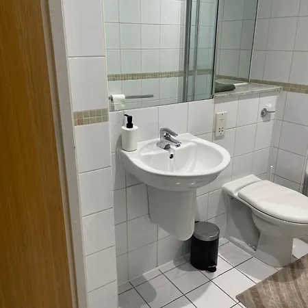 Stylish 2bedroom Flat - Centre - Near Station